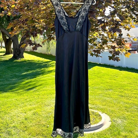 Vintage 60s Gilead Nightgown - Picture 1 of 5